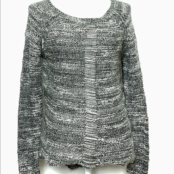 Pam & Gela Distressed Sweater in Gray & White - Picture 11 of 12
